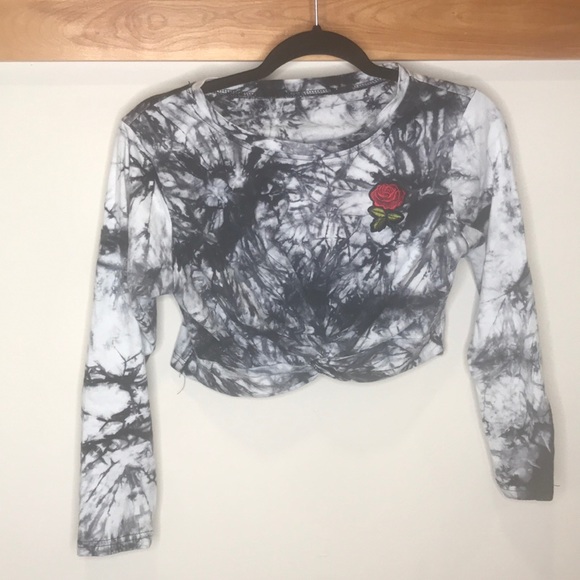 Long Sleeve Crop Top - Picture 1 of 3
